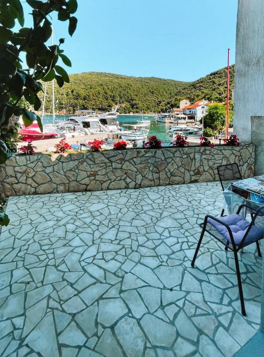 Guesthouse Porto เซรส ภายนอก รูปภาพ