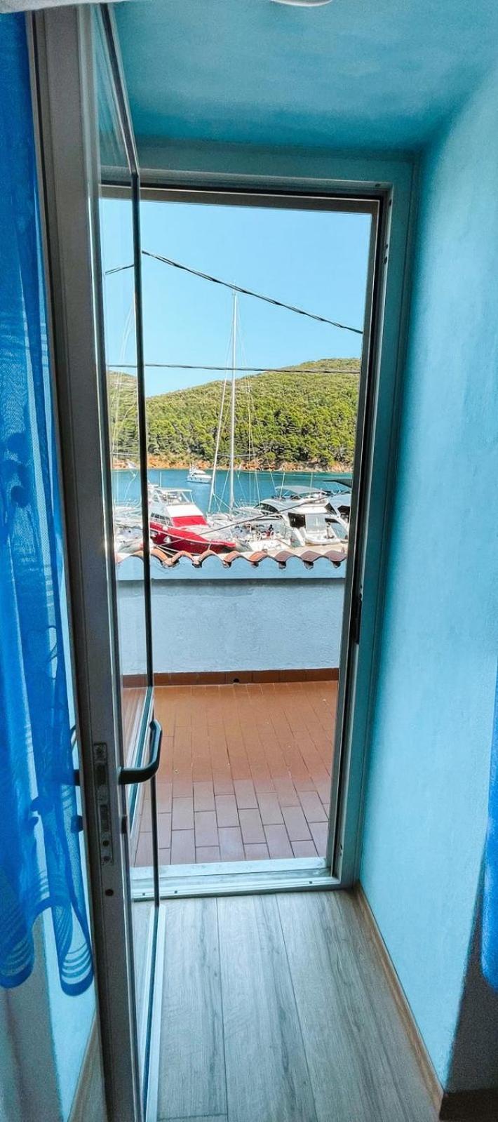 Guesthouse Porto เซรส ภายนอก รูปภาพ
